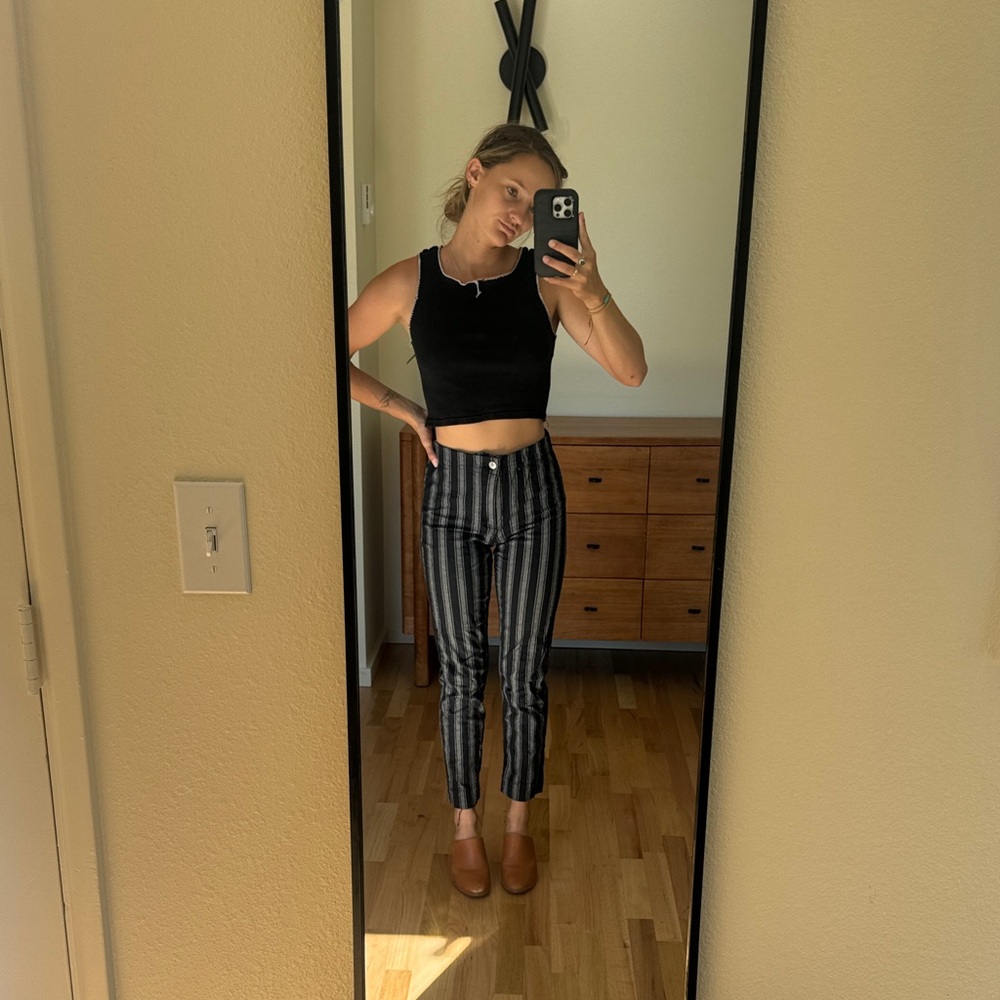Brandy Melville Black and Gray Striped Cropped Pants
